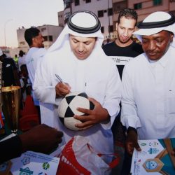 معرض اغراب الأول يزين جدران جدة