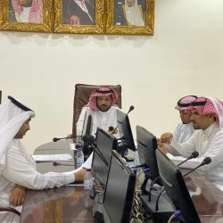 الدكتور خالد الحبشي يكرم مدير هيئة الهلال الأحمر بالعاصمة الأسبق والمتقاعدين