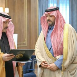 الأمير فيصل بن خالد بن سلطان يكرم الفائزَين بالمركز الأول بجائزة الملك سلمان لحفظ القرآن الكريم
