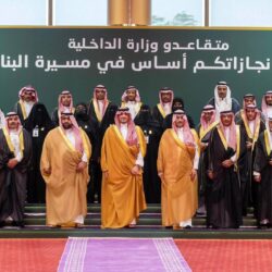 الأمير عبدالعزيز بن سعود يلتقي القيادات الأمنية في منطقة جازان