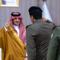 الأمير عبدالعزيز بن سعود يلتقي متقاعدي القطاعات التابعة لوزارة الداخلية والقطاعات الأمنية والإمارة بمنطقة جازان