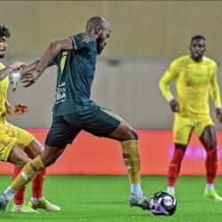 الاتحاد يفوز على النصر بثنائية ويعزز صدارته في دوري روشن