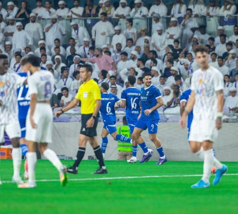 بخماسية الهلال يقسو على العين الإماراتي