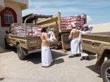 جمعية البر الخيرية بجبال الحشر توزع 1100 سلة غذائية 