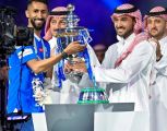 سمو وزير الرياضة يتوج الهلال بكأس دوري المحترفين